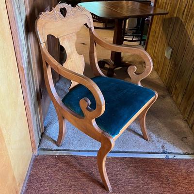 Pedestal Drop Leaf Table & Chair (DR-RG)