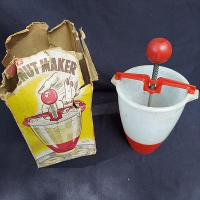 Vintage Kitchen Gadgets (OB4-BBL)
