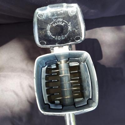 Vintage Kitchen Gadgets (OB4-BBL)