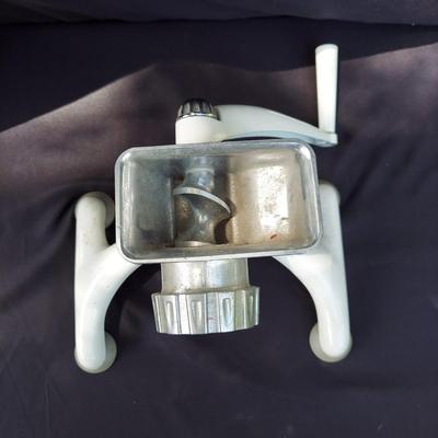 Vintage Kitchen Gadgets (OB4-BBL)