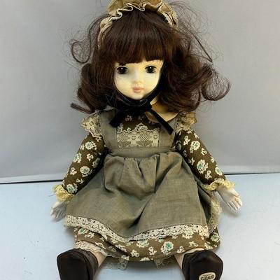 世界的に有名な Vintage Musical Wind-Up Porcelain Doll Monsieur Giraud 人形