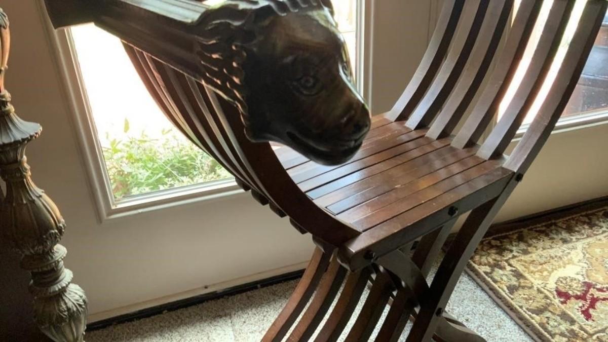 Collectors' dream! Indoor and outdoor furniture, collectibles, art