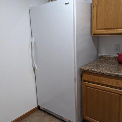 Kenmore Upright Freezer 21 cubic ft
