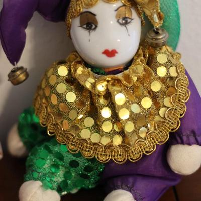 (2) Decorative Ceramic Mardi Gras Masks & (2) Mardi Gras Dolls