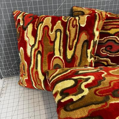 Sculped Fabric Decorative Pillows