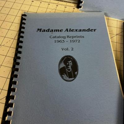 Calling all Doll Collectors: Madame Alexander RE Print Catalog 1942 to 1982 