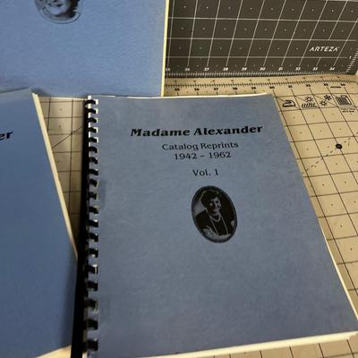 Calling all Doll Collectors: Madame Alexander RE Print Catalog 1942 to 1982 