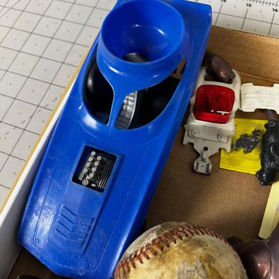 Tray of Vintage Toys: Baseball Cards, Baseball, Car, Dinosaur etc.