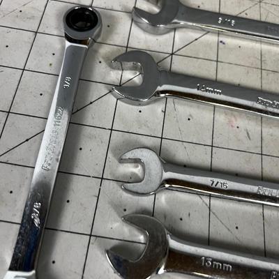 Pro-grade Ratcheting End Wrenches; both SAE and Metric