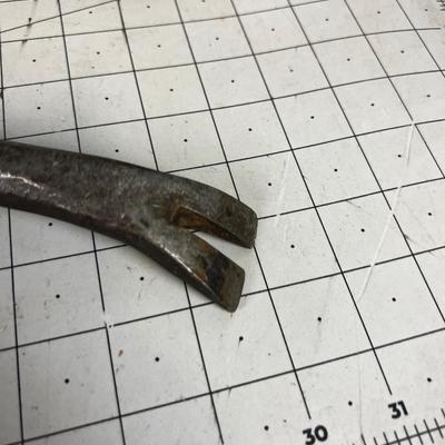 2 Crow Bar and a Pry Bar