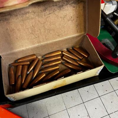 Mixed Lot of Re Loading Item: Die Sizer, Bullet Tray, Primers etc. 