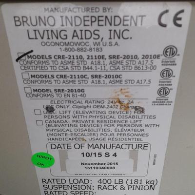 Bruno Independent Living Aids, INC. mechanical Elite Curve stair lift chair with 2 remote controls in WONDERFUL working condition