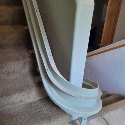 Bruno Independent Living Aids, INC. mechanical Elite Curve stair lift chair with 2 remote controls in WONDERFUL working condition