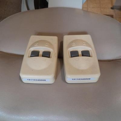 Bruno Independent Living Aids, INC. mechanical Elite Curve stair lift chair with 2 remote controls in WONDERFUL working condition
