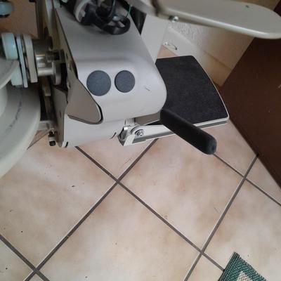 Bruno Independent Living Aids, INC. mechanical Elite Curve stair lift chair with 2 remote controls in WONDERFUL working condition