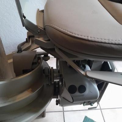 Bruno Independent Living Aids, INC. mechanical Elite Curve stair lift chair with 2 remote controls in WONDERFUL working condition
