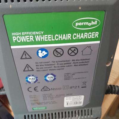 Permobil M3 Corpus Mobility Chair with Charger > power recline, leg lift, Wonderful working condition