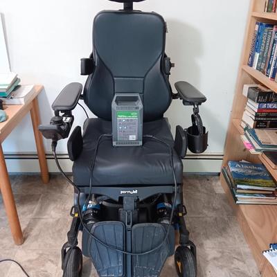 Permobil M3 Corpus Mobility Chair with Charger > power recline, leg lift, Wonderful working condition