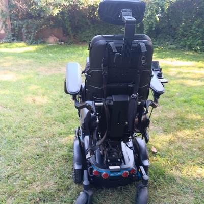 Permobil M3 Corpus Mobility Chair with Charger > power recline, leg lift, Wonderful working condition