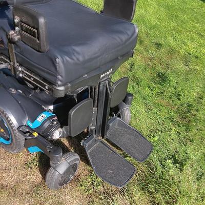 Permobil M3 Corpus Mobility Chair with Charger > power recline, leg lift, Wonderful working condition