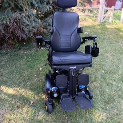 Permobil M3 Corpus Mobility Chair with Charger > power recline, leg lift, Wonderful working condition