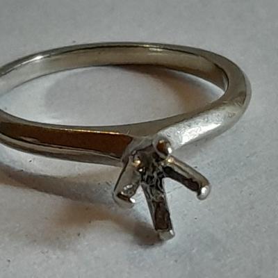 Orange Blossom Signed 18 Kt. Gold band ring missing gemstone.