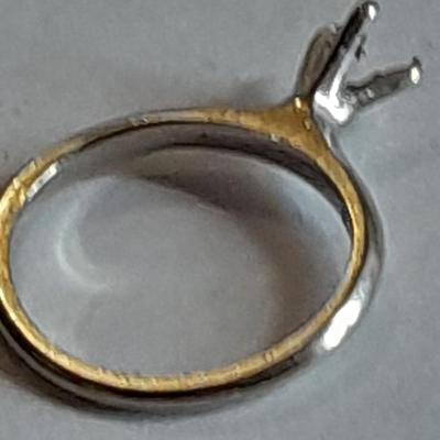 Orange Blossom Signed 18 Kt. Gold band ring missing gemstone.