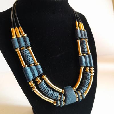 Stunning Blue stone and gold toned beaded necklace with Napier signed ear rings