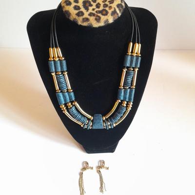 Stunning Blue stone and gold toned beaded necklace with Napier signed ear rings