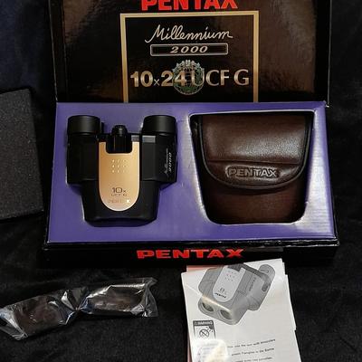 New in box Pentax millennium 2000 10x24 UCFG Binoculars with case 10x24 CFG