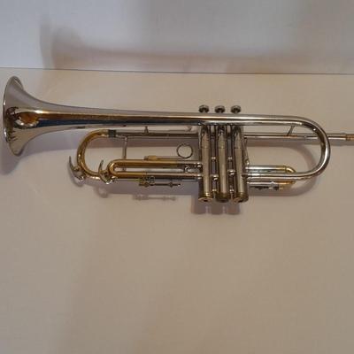 Connstellation by CONN Trumpet Marked H39088 B With original case HARD TO FIND THIS CLEAN!