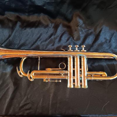 Connstellation by CONN Trumpet Marked H39088 B With original case HARD TO FIND THIS CLEAN!