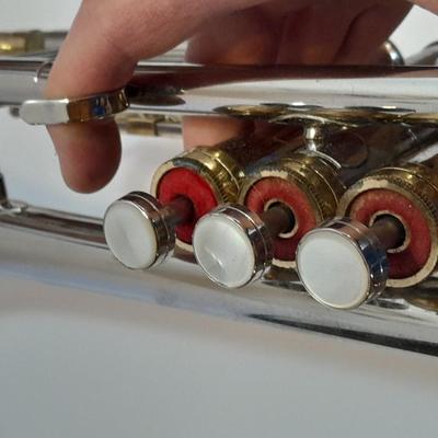 Connstellation by CONN Trumpet Marked H39088 B With original case HARD TO FIND THIS CLEAN!