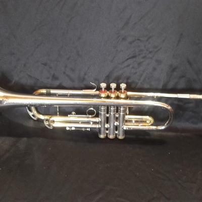 Connstellation by CONN Trumpet Marked H39088 B With original case HARD TO FIND THIS CLEAN!