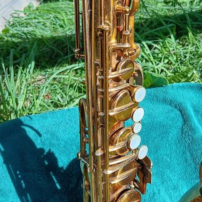 Beautiful vintage Martin Handcraft Low Pitch saxophone. "Searchlight".