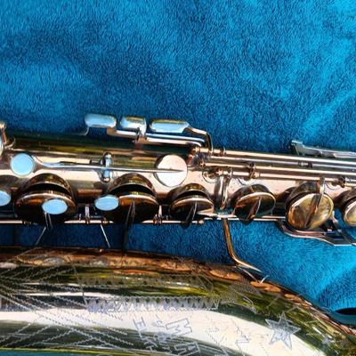 Beautiful vintage Martin Handcraft Low Pitch saxophone. "Searchlight".