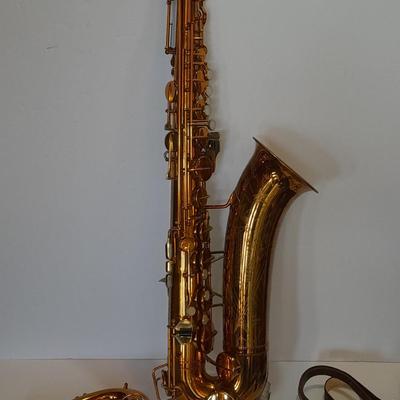 Beautiful vintage Martin Handcraft Low Pitch saxophone. "Searchlight".