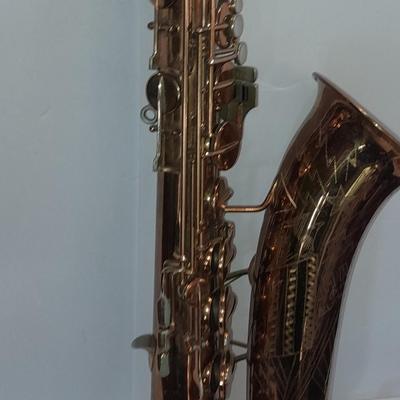 Beautiful vintage Martin Handcraft Low Pitch saxophone. "Searchlight".