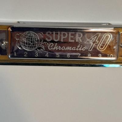 Beautiful VINTAGE W.M. KRATT Co. Super chromatic 40 Harmonica with case