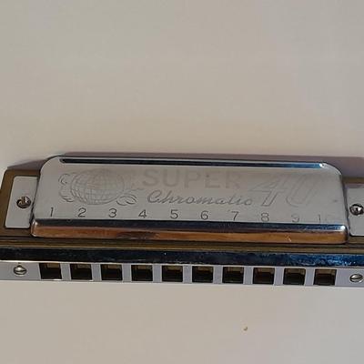 Beautiful VINTAGE W.M. KRATT Co. Super chromatic 40 Harmonica with case
