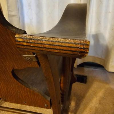 Vintage Wooden Rocking Chair (LR-JS)