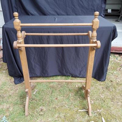 Vintage Quilt Tops & Quilt Stand (OB4-BBL)