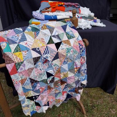 Vintage Quilt Tops & Quilt Stand (OB4-BBL)