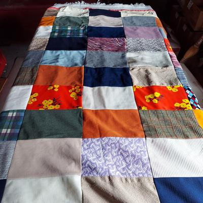 Vintage Quilt Tops & Quilt Stand (OB4-BBL)