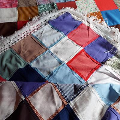 Vintage Quilt Tops & Quilt Stand (OB4-BBL)