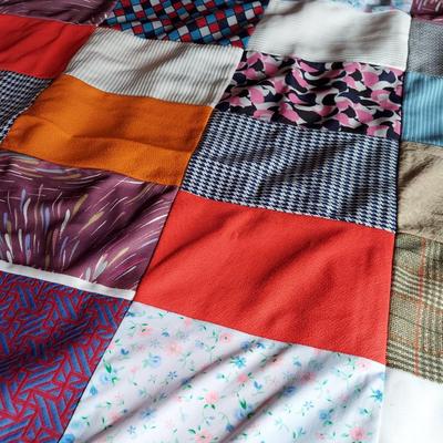 Vintage Quilt Tops & Quilt Stand (OB4-BBL)
