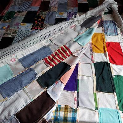 Vintage Quilt Tops & Quilt Stand (OB4-BBL)