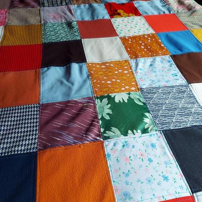 Vintage Quilt Tops & Quilt Stand (OB4-BBL)