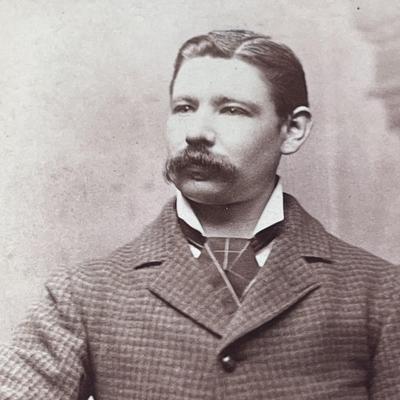VINTAGE CABINET PHOTO OF DASHING YOUNG MAN 