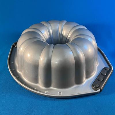 HIGH QUALITY BUNDT PAN BY ANALOU